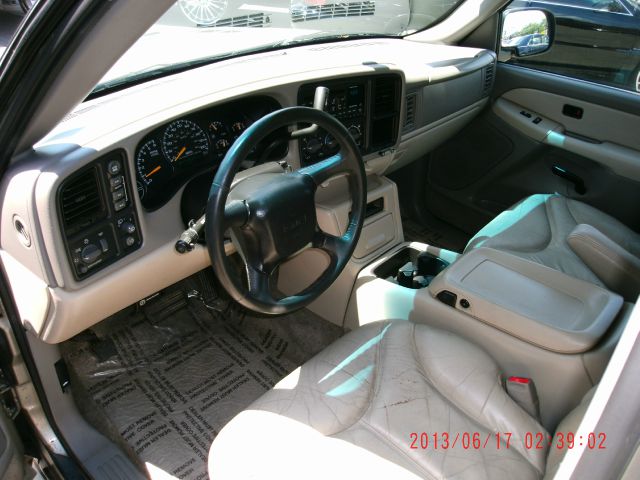 GMC Yukon XL 2000 photo 4