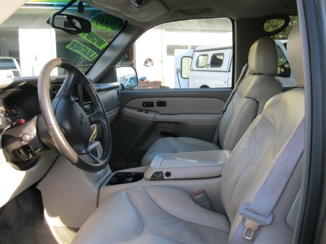 GMC Yukon XL 2000 photo 4