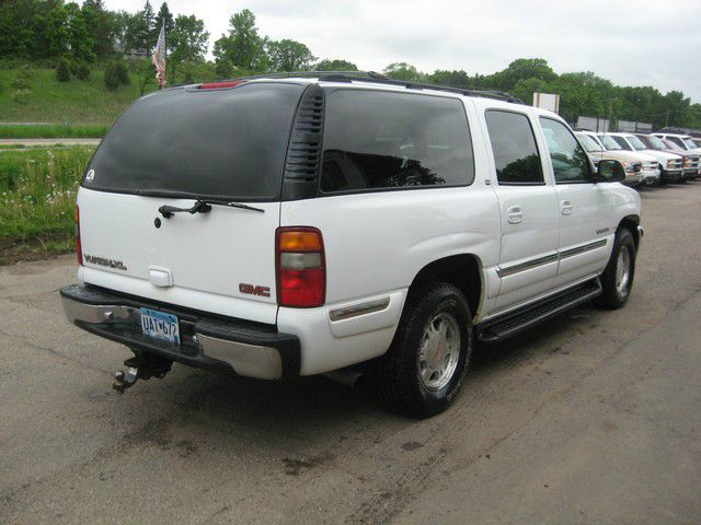 GMC Yukon XL 2000 photo 8