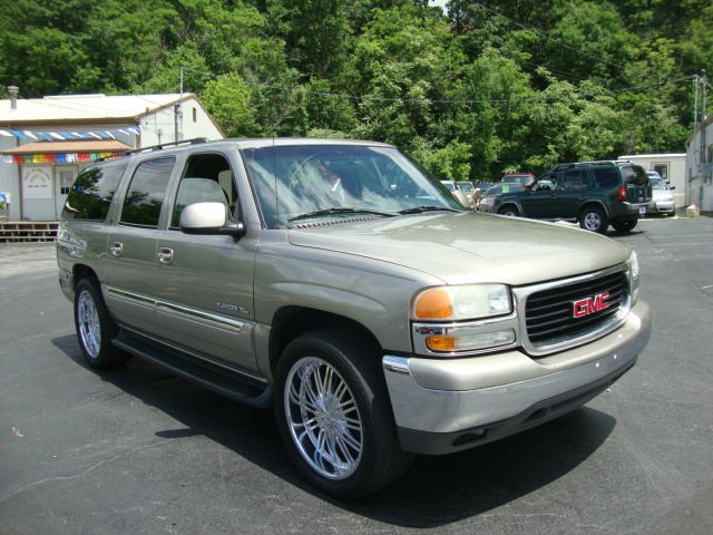 GMC Yukon XL 2000 photo 1