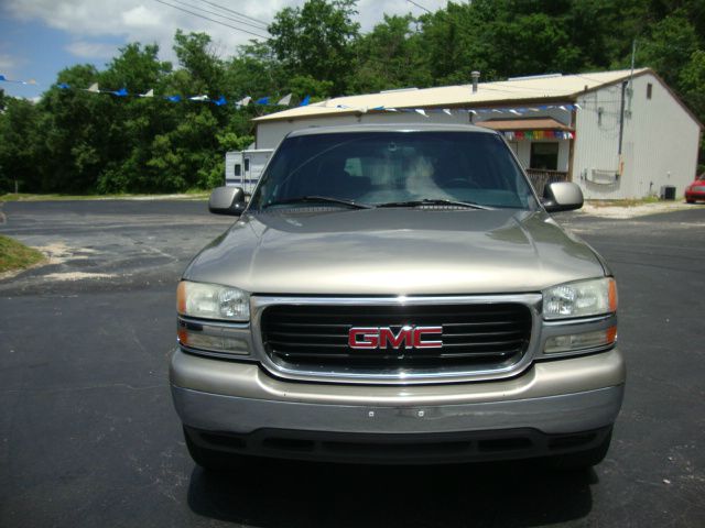 GMC Yukon XL 2000 photo 2