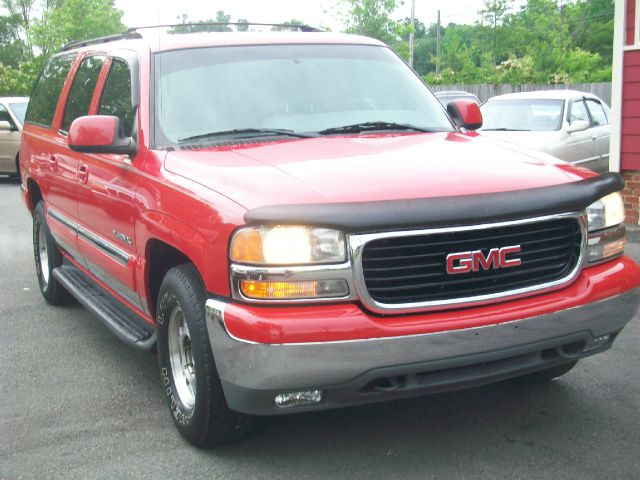 GMC Yukon XL 2000 photo 13