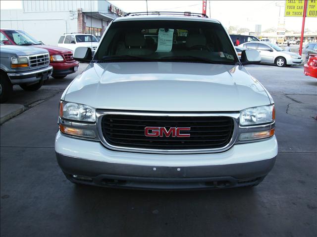 GMC Yukon XL 2000 photo 2