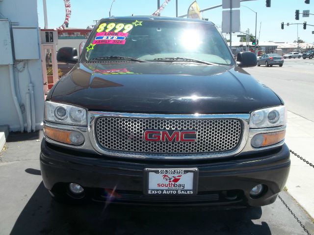 GMC Yukon XL 2001 photo 3