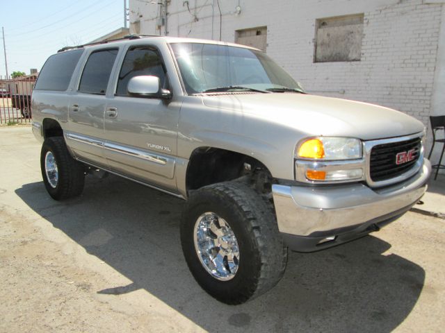 GMC Yukon XL 2001 photo 9