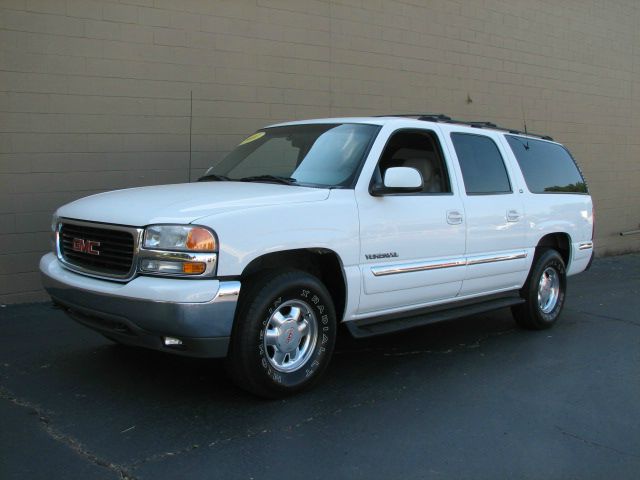 GMC Yukon XL 2001 photo 3