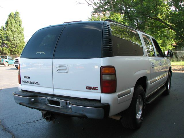 GMC Yukon XL 2001 photo 4