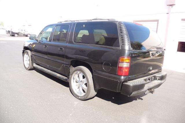 GMC Yukon XL 2001 photo 4