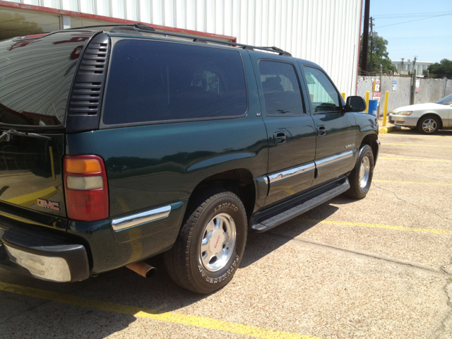 GMC Yukon XL 2001 photo 2