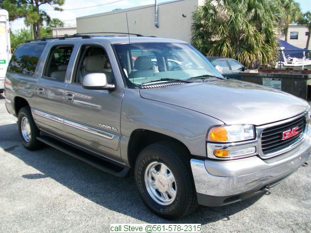 GMC Yukon XL 2001 photo 3