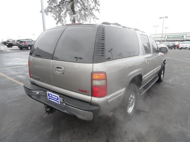 GMC Yukon XL 2001 photo 3