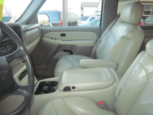 GMC Yukon XL 2001 photo 2