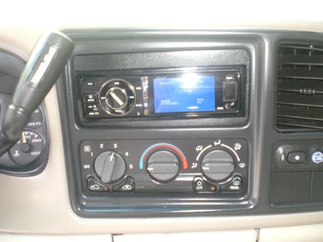 GMC Yukon XL 2001 photo 16