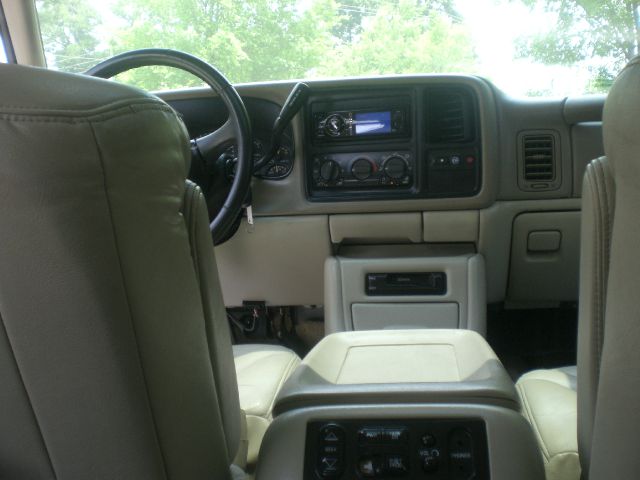 GMC Yukon XL 2001 photo 21