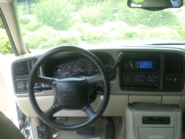 GMC Yukon XL 2001 photo 31