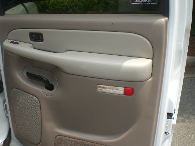 GMC Yukon XL 2001 photo 37