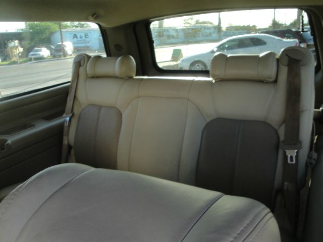 GMC Yukon XL 2001 photo 17