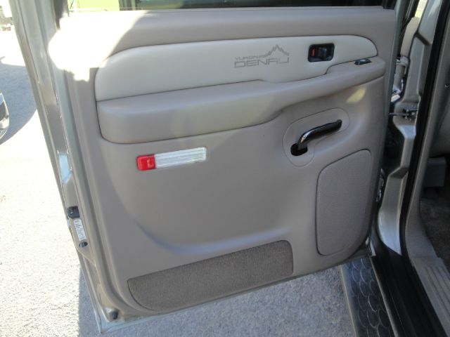 GMC Yukon XL 2001 photo 21