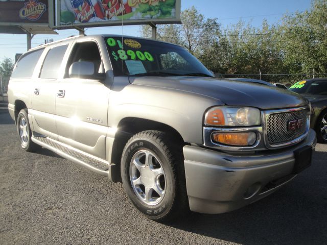 GMC Yukon XL 2001 photo 30