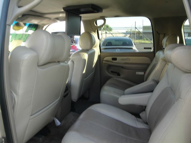 GMC Yukon XL 2001 photo 38