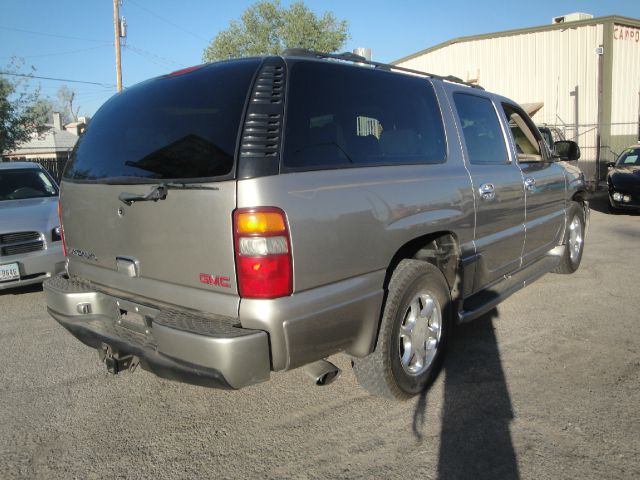 GMC Yukon XL 2001 photo 9