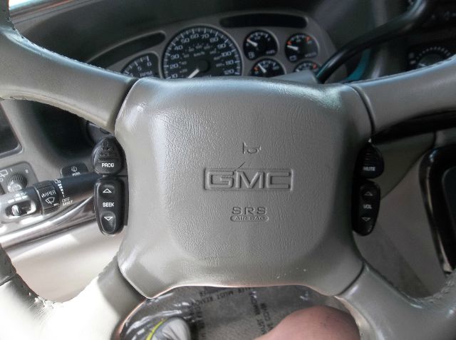 GMC Yukon XL 2001 photo 12