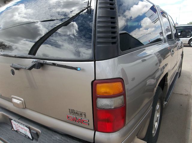 GMC Yukon XL 2001 photo 19