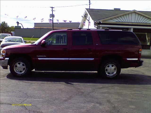 GMC Yukon XL 2002 photo 3