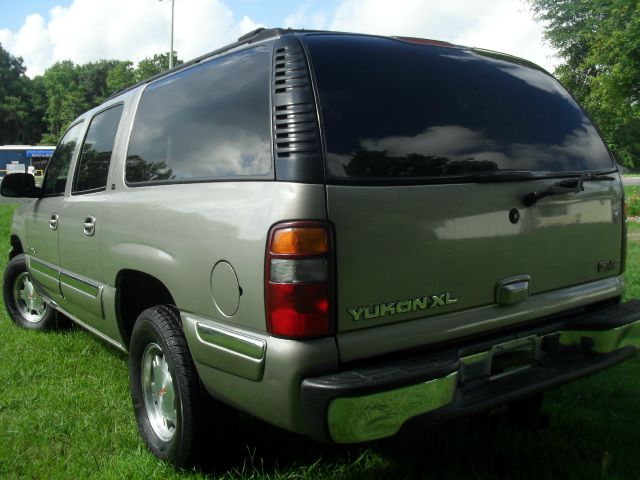 GMC Yukon XL 2002 photo 5