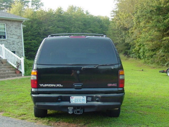 GMC Yukon XL 2002 photo 1