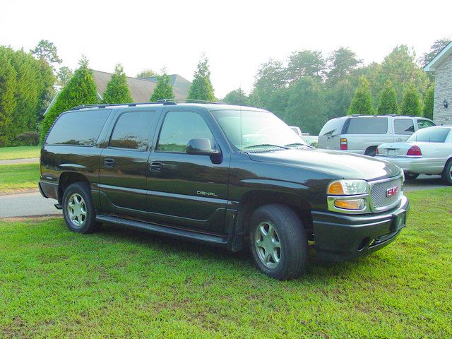 GMC Yukon XL 2002 photo 4