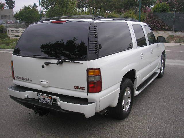 GMC Yukon XL 2002 photo 12