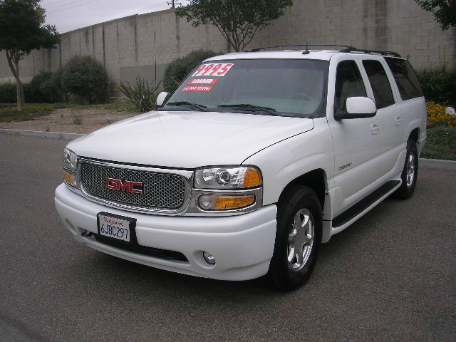 GMC Yukon XL 2002 photo 15