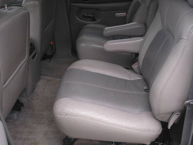 GMC Yukon XL 2002 photo 3