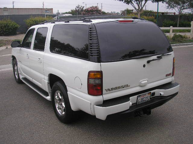 GMC Yukon XL 2002 photo 8