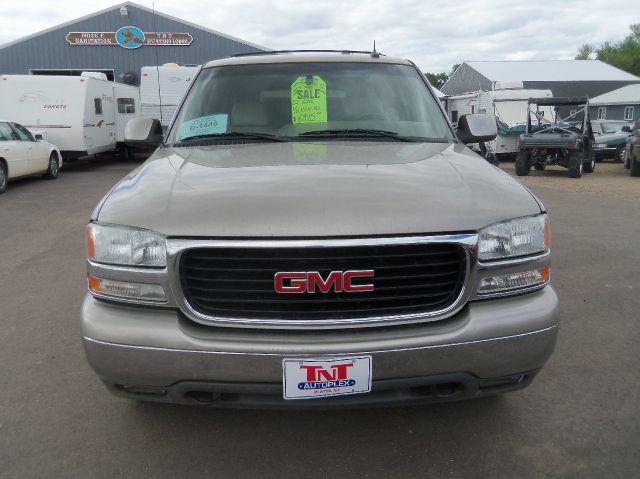 GMC Yukon XL 2002 photo 3