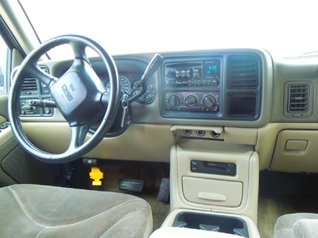 GMC Yukon XL 2002 photo 1