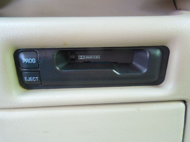 GMC Yukon XL 2002 photo 11