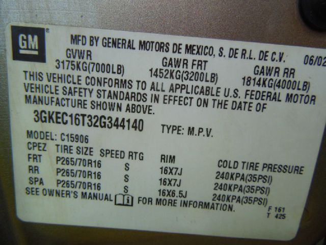 GMC Yukon XL 2002 photo 3