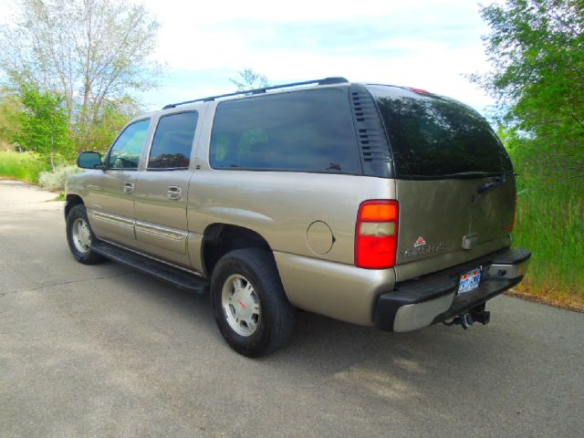 GMC Yukon XL 2002 photo 4