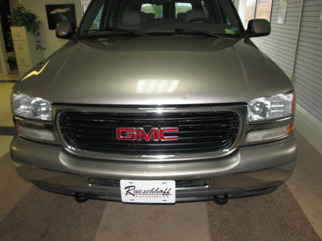 GMC Yukon XL 2002 photo 4