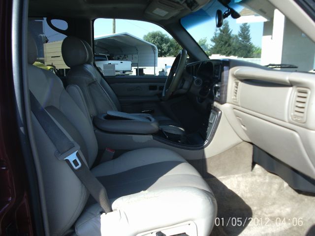 GMC Yukon XL 2002 photo 1