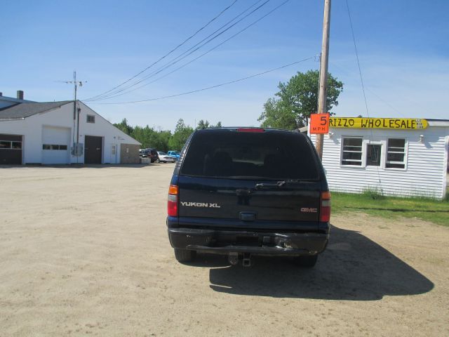 GMC Yukon XL 2002 photo 1