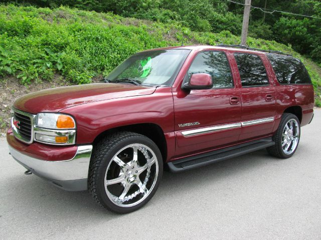 GMC Yukon XL 2002 photo 2