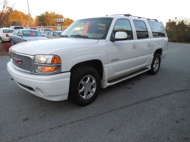 GMC Yukon XL 2002 photo 1