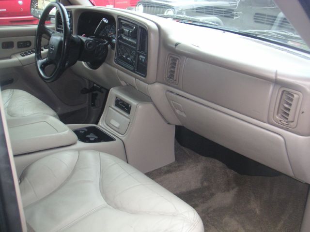 GMC Yukon XL 2002 photo 4