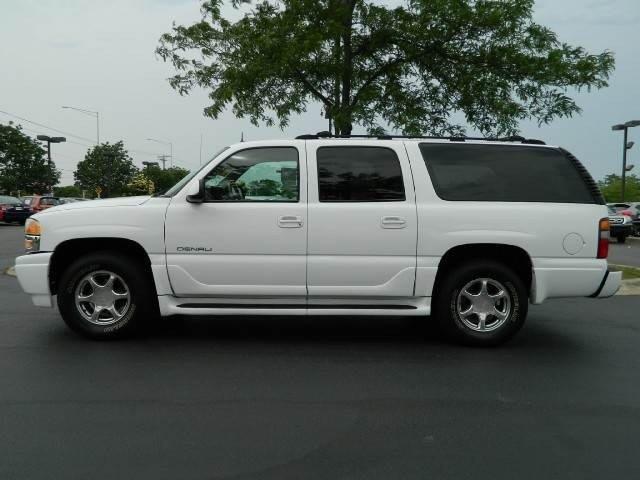 GMC Yukon XL 2002 photo 3