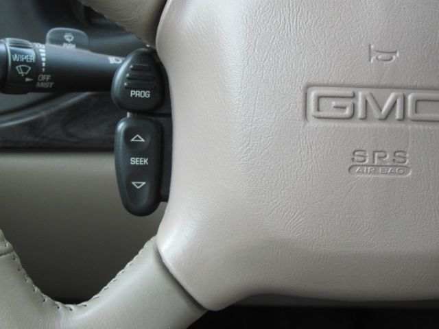 GMC Yukon XL 2002 photo 11