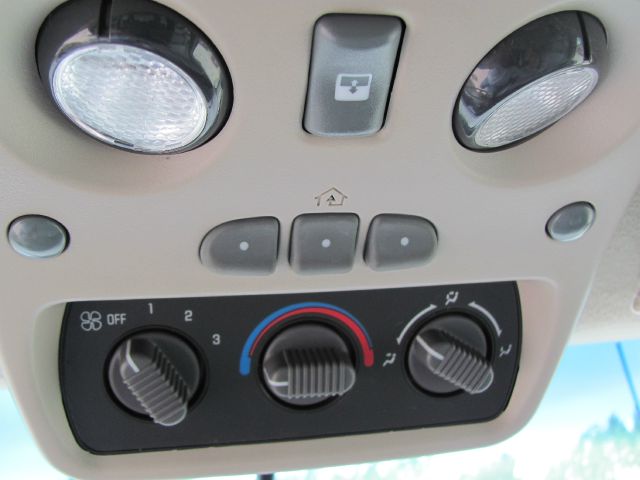 GMC Yukon XL 2002 photo 14