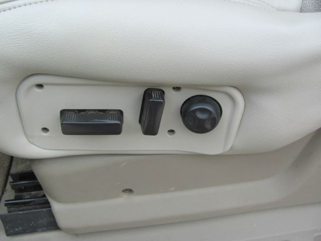 GMC Yukon XL 2002 photo 17